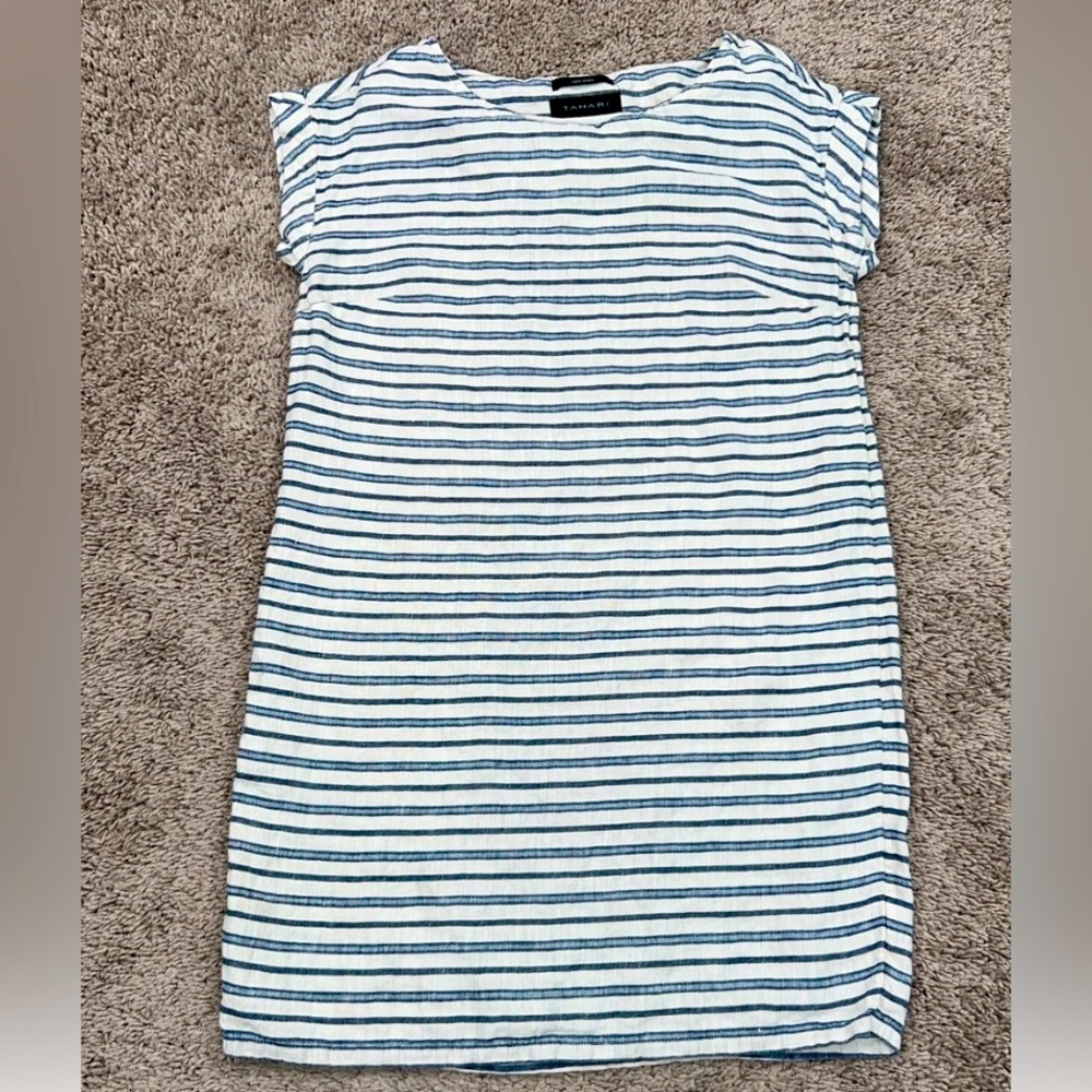 Tahari Blue and White Shift Dress with cap Sleeves
100% linen